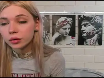 Chaturbate Live Sex of blondy_fina