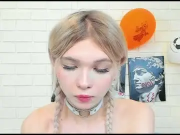 Chaturbate Adult Video Chat of blondy_fina