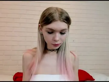 Chaturbate Watch Live Sex Cams of blondy_fina