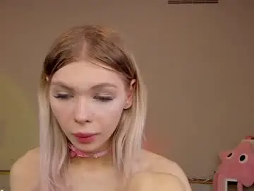 Chaturbate Free Porn Cam of blondy_fina