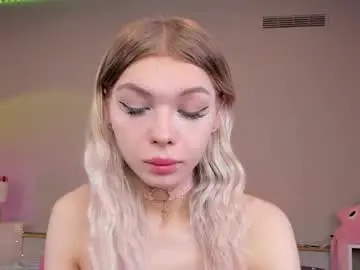 Chaturbate Live Sex of blondy_fina