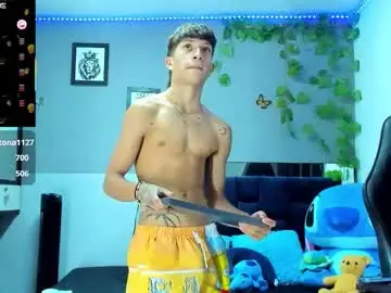 Chaturbate Adult Webcams of camilobass_