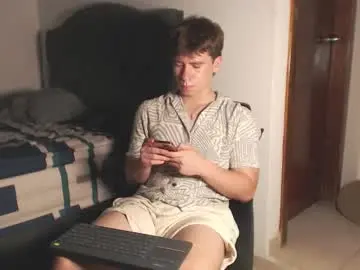 Chaturbate Free Porn Cam of harry_brown2324