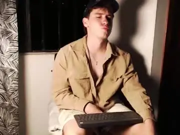 Chaturbate Sex Cam of harry_brown2324