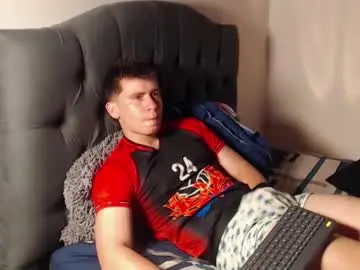 Chaturbate Live Porn of harry_brown2324
