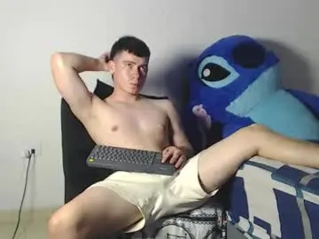 Chaturbate Live Porn of harry_brown2324