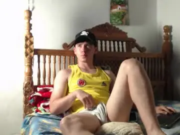 Chaturbate Live Porn of harry_brown2324