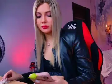 Chaturbate Live Porn of hyileyclark