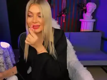 Chaturbate Best live sex cam show of hyileyclark