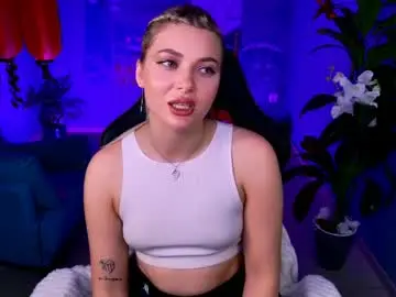 Chaturbate Adult Webcams of hyileyclark