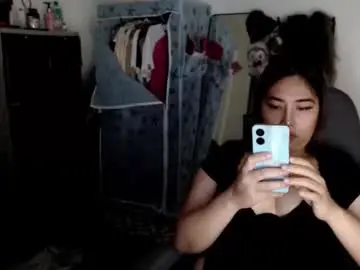 Chaturbate Live Sex Cam of yourlovetifannyx