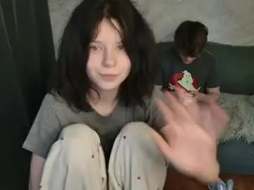 Chaturbate Live Porn of bonnie_and_c1yde