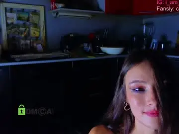 Chaturbate Free Porn Cam of crazzy_cherry