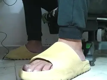 Chaturbate Free Live Porn of srfindomfeet_