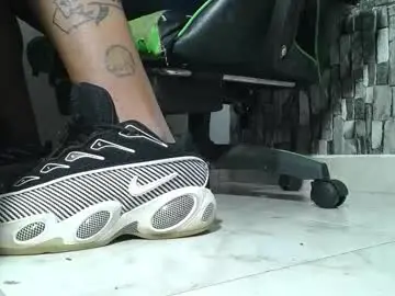 Chaturbate Best Webcam of srfindomfeet_