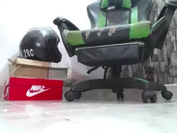 Chaturbate Live Sex of srfindomfeet_