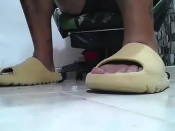 Chaturbate Free Live Porn of srfindomfeet_