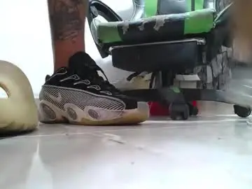 Chaturbate Sex Cam of srfindomfeet_