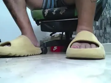 Chaturbate Free Porn Cam of srfindomfeet_