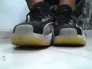 Chaturbate Sex Cam of srfindomfeet_