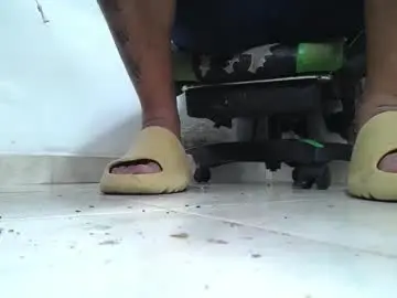 Chaturbate Live Sex of srfindomfeet_