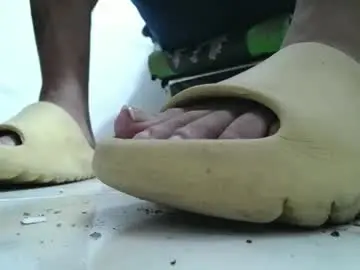 Chaturbate Sex Cam of srfindomfeet_