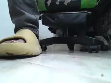 Chaturbate Nude Webcam of srfindomfeet_