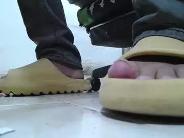 Chaturbate Live Sex of srfindomfeet_