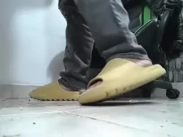 Chaturbate Private Sex Chat of srfindomfeet_