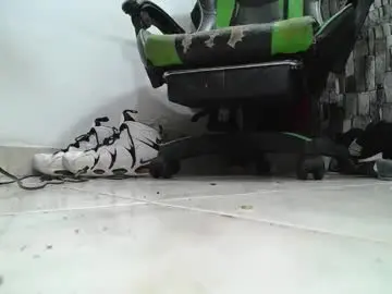 Chaturbate Free Porn Cam of srfindomfeet_