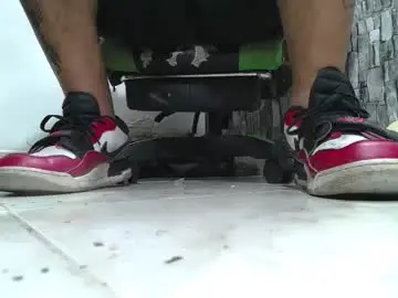 Chaturbate Watch Live Sex Cams of srfindomfeet_