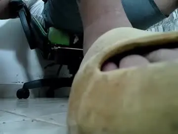 Chaturbate Best live sex cam show of srfindomfeet_