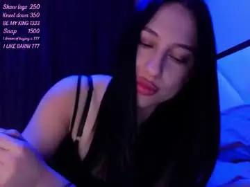 Chaturbate Live Sex Cam of delly_love