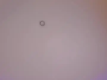 Chaturbate Live Sex Cam of miamontoya