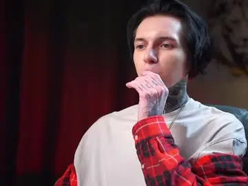 Chaturbate Live Sex Cam of chillguy2k