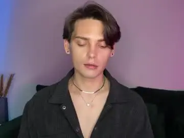Chaturbate Live Sex Cam of zacharyellington