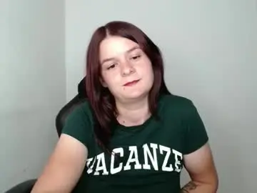 Chaturbate Live Sex Cam of izzyflame18