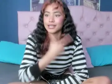 Chaturbate Live Sex Cam of applehot_lr