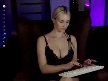 Chaturbate Live Sex Cam of hitchcocianblonde_