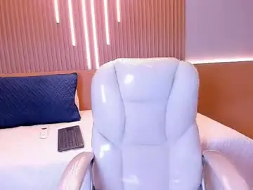 Chaturbate Live Sex Cam of paradise_doll_s