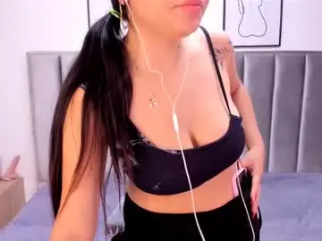 Chaturbate Live Sex Cam of emmy_turnner