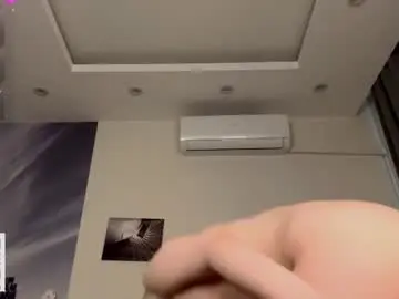 Chaturbate Live Sex Cam of karlenegries