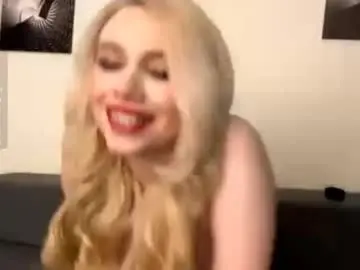 Chaturbate Adult Video Chat of karlenegries