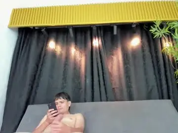 Chaturbate Adult Video Chat of golden_girl_house