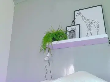 Chaturbate Best live sex cam show of cristalcornner_