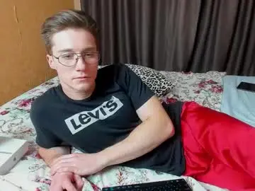 Chaturbate Best live sex cam show of deni_boy99