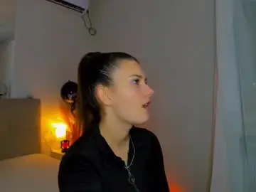 Chaturbate Free Porn Cam of laura__leee