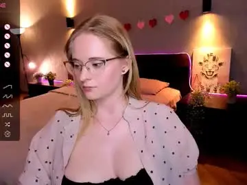 Chaturbate Nude Webcam of sheslinki