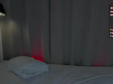 Chaturbate Sex Cam of _e_m_m_a_1