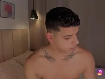 Chaturbate Live Sex of _e_m_m_a_1